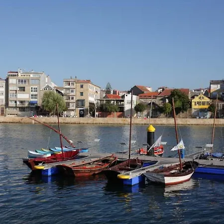 아파트 Amplio Con Terraza En Bouzas, Cerca De La Playa.