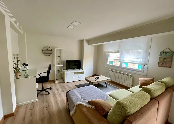 아파트 Amplio Con Terraza En Bouzas, Cerca De La Playa.